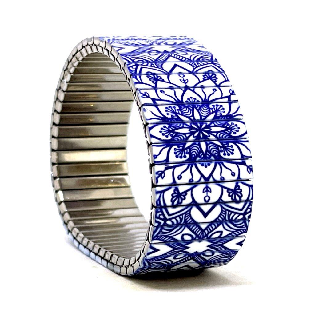 Mandala Daisies 28W
