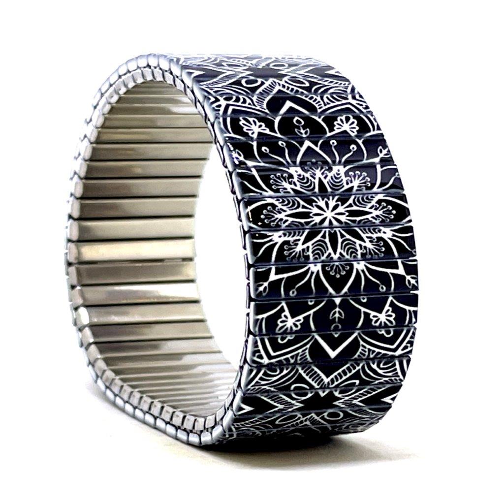 Mandala Daisies 29W