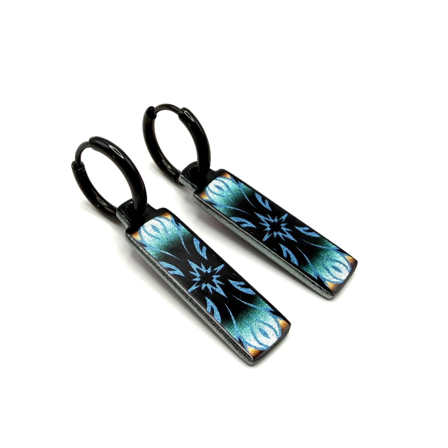 Flowers Cross blue and purple metallic oorbellen