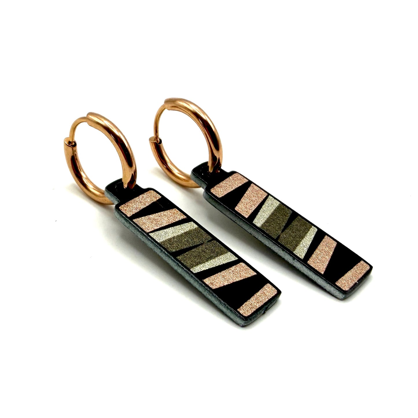 Lines art metallic oorbellen