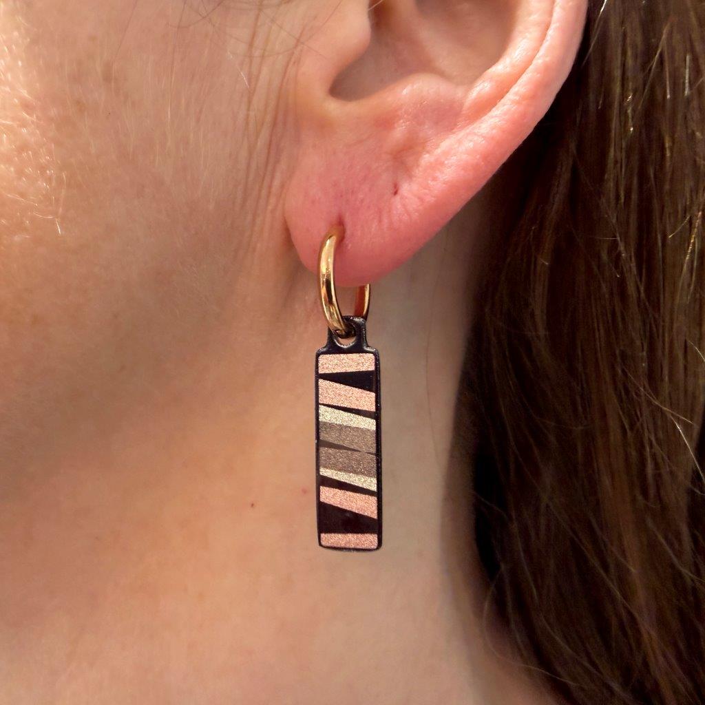 Lines art metallic oorbellen