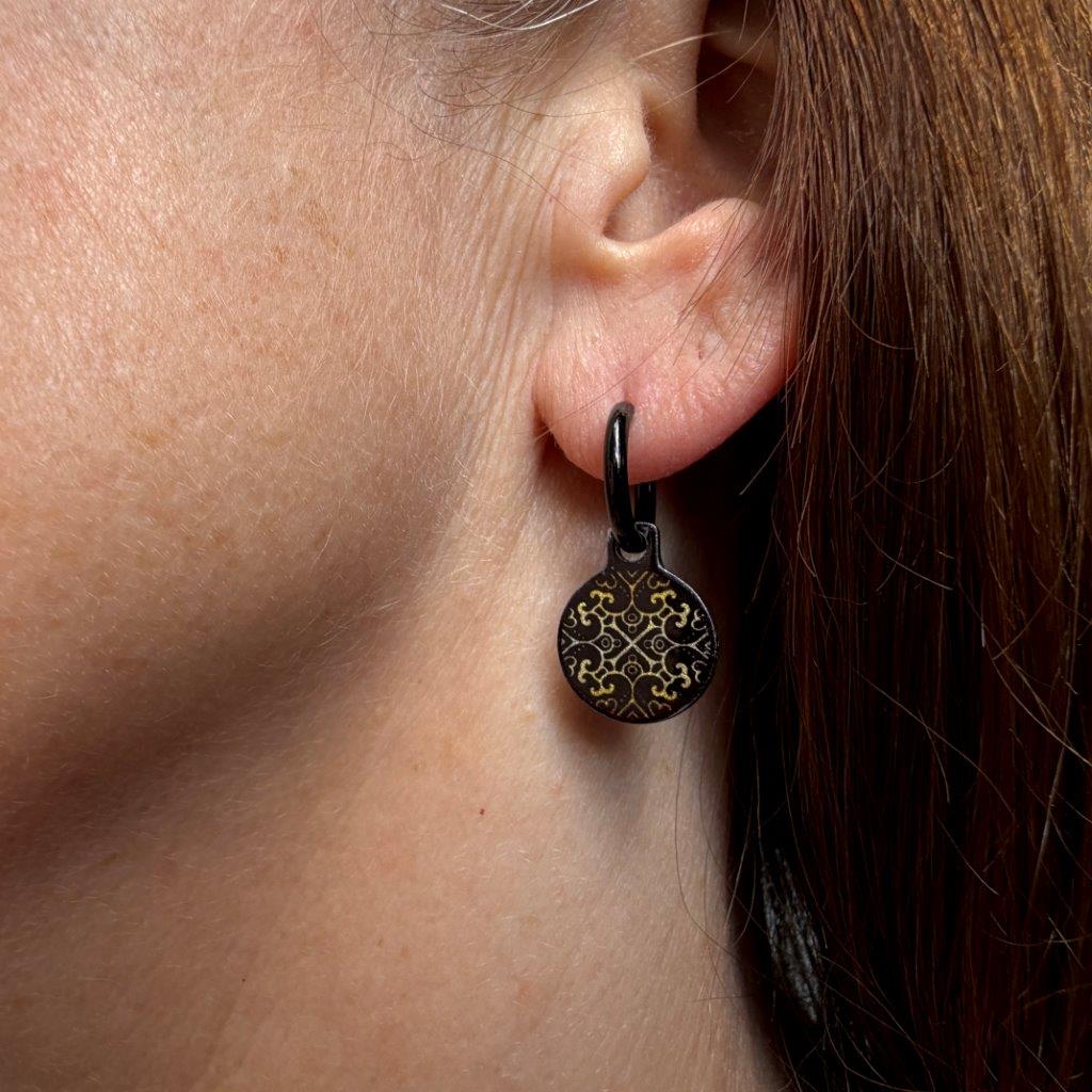Mandala Daisies brown and blue skies metallic oorbellen