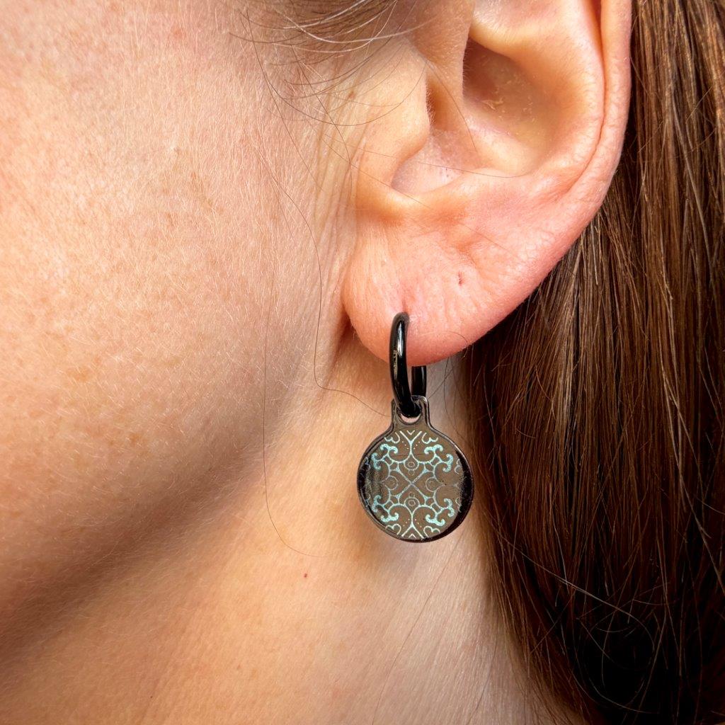 Mandala Daisies brown and blue skies metallic oorbellen