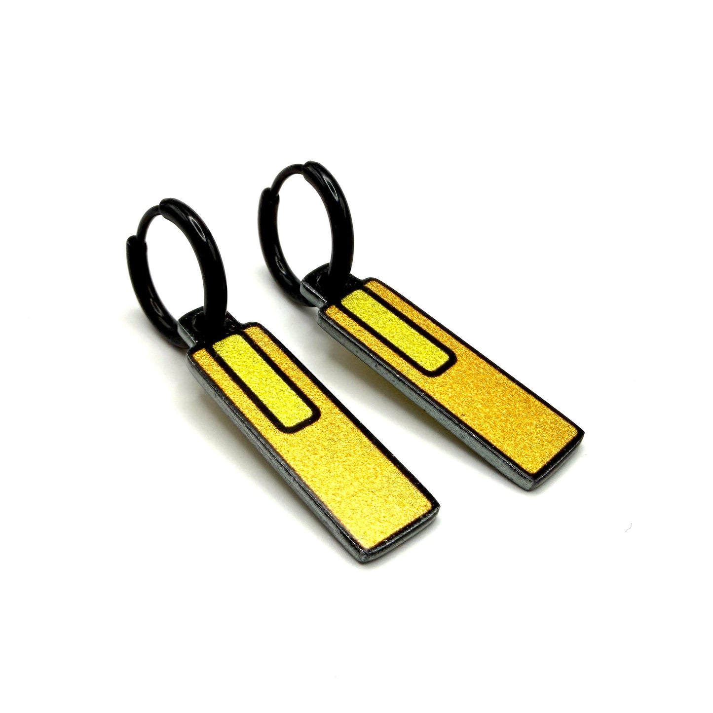 Solo gold metallic oorbellen