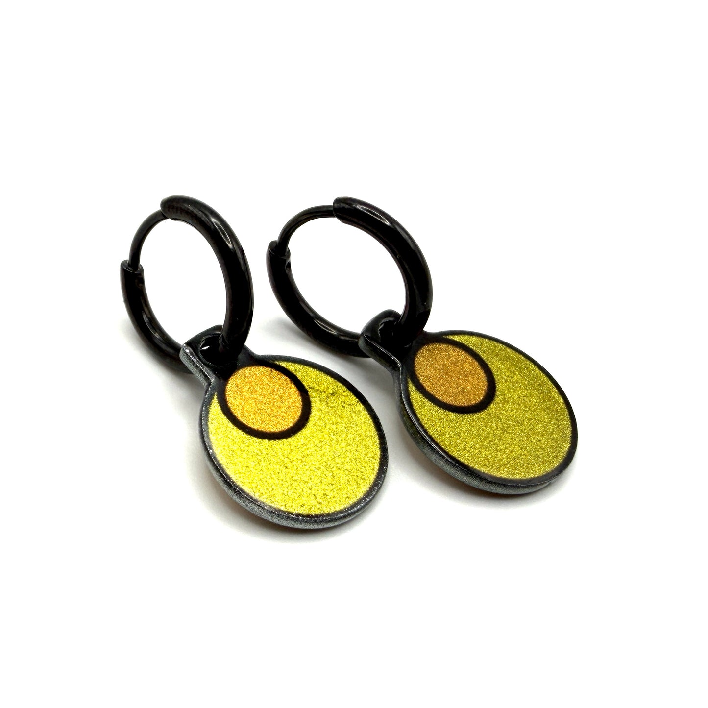Solo gold metallic oorbellen