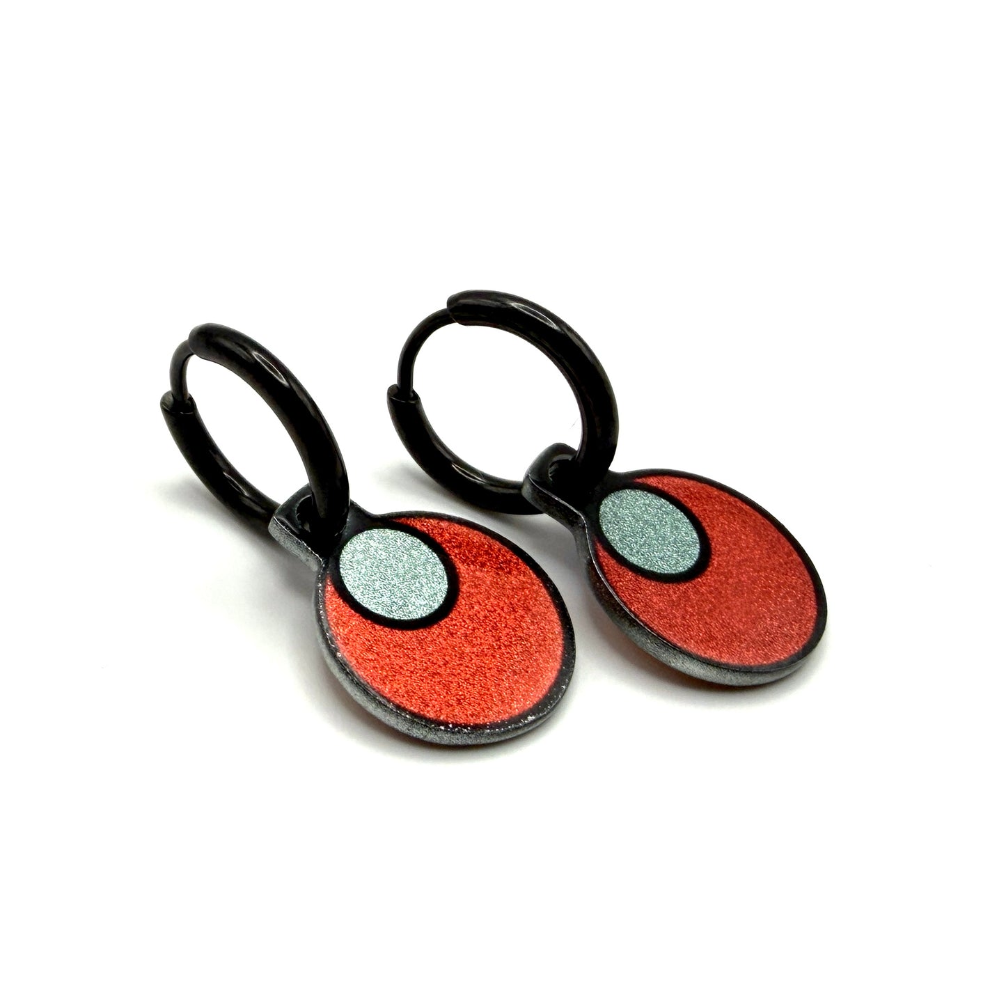 Solo  red orange metallic oorbellen