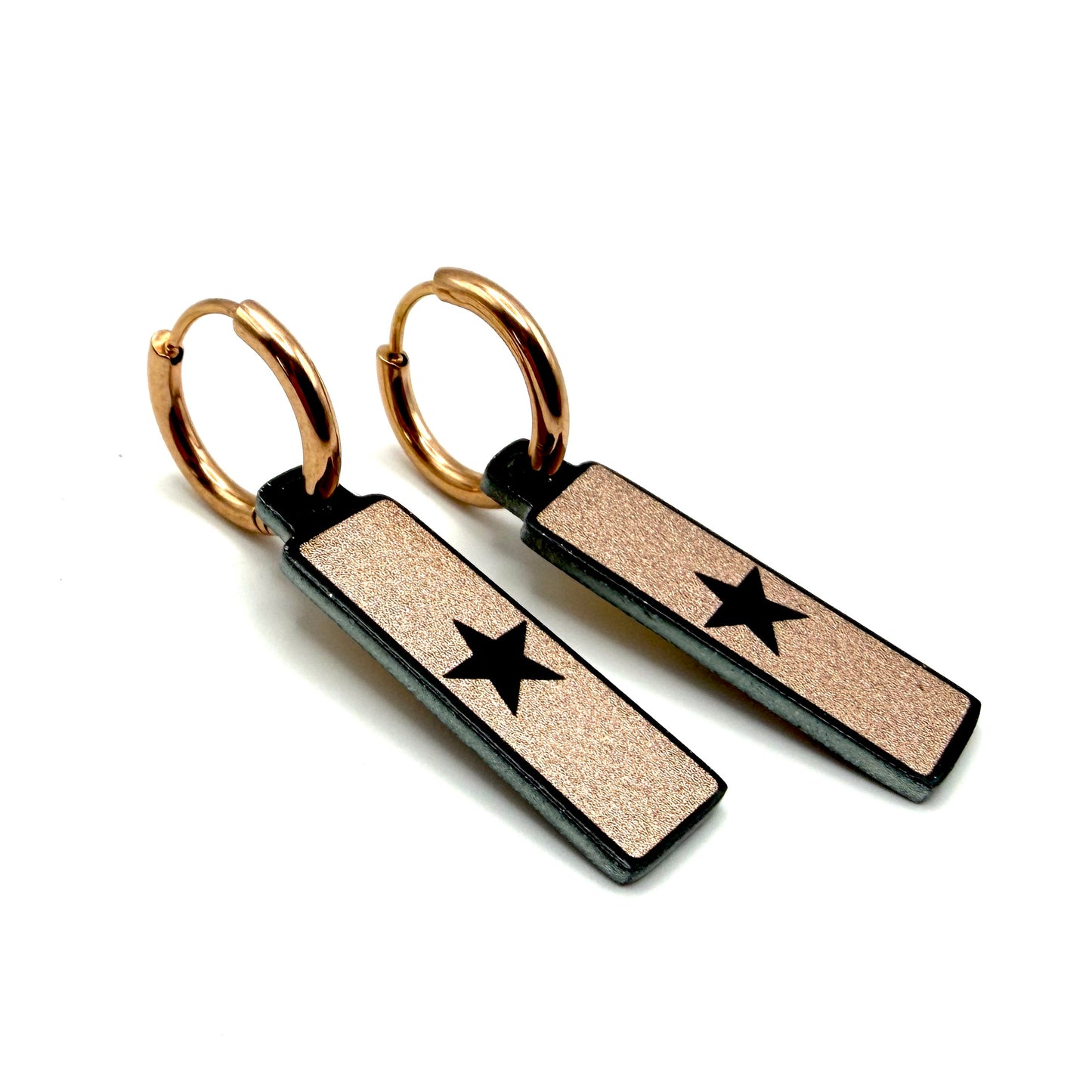 Solo Golden Stars Oorbellen | Metallic Gouden Sterren – Urbandbracelets