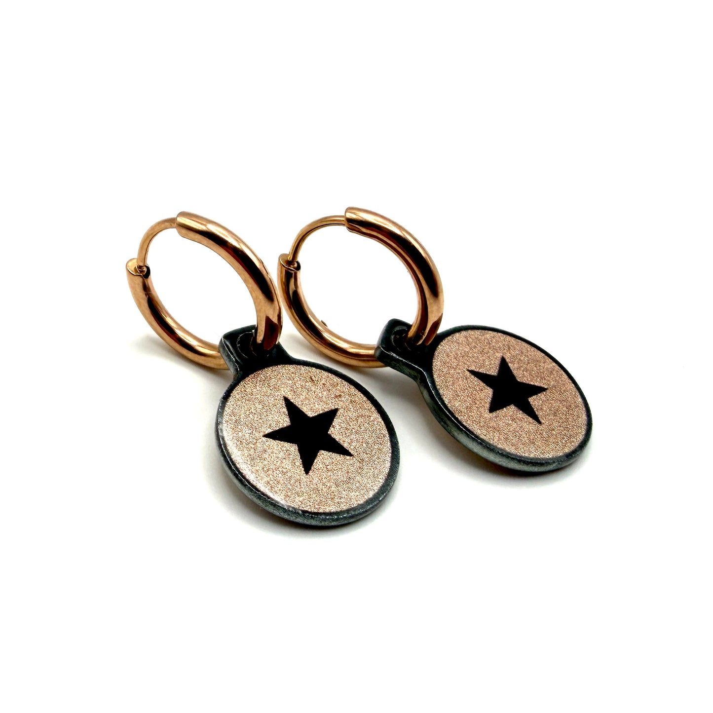 Solo Golden Stars Oorbellen | Metallic Gouden Sterren – Urbandbracelets