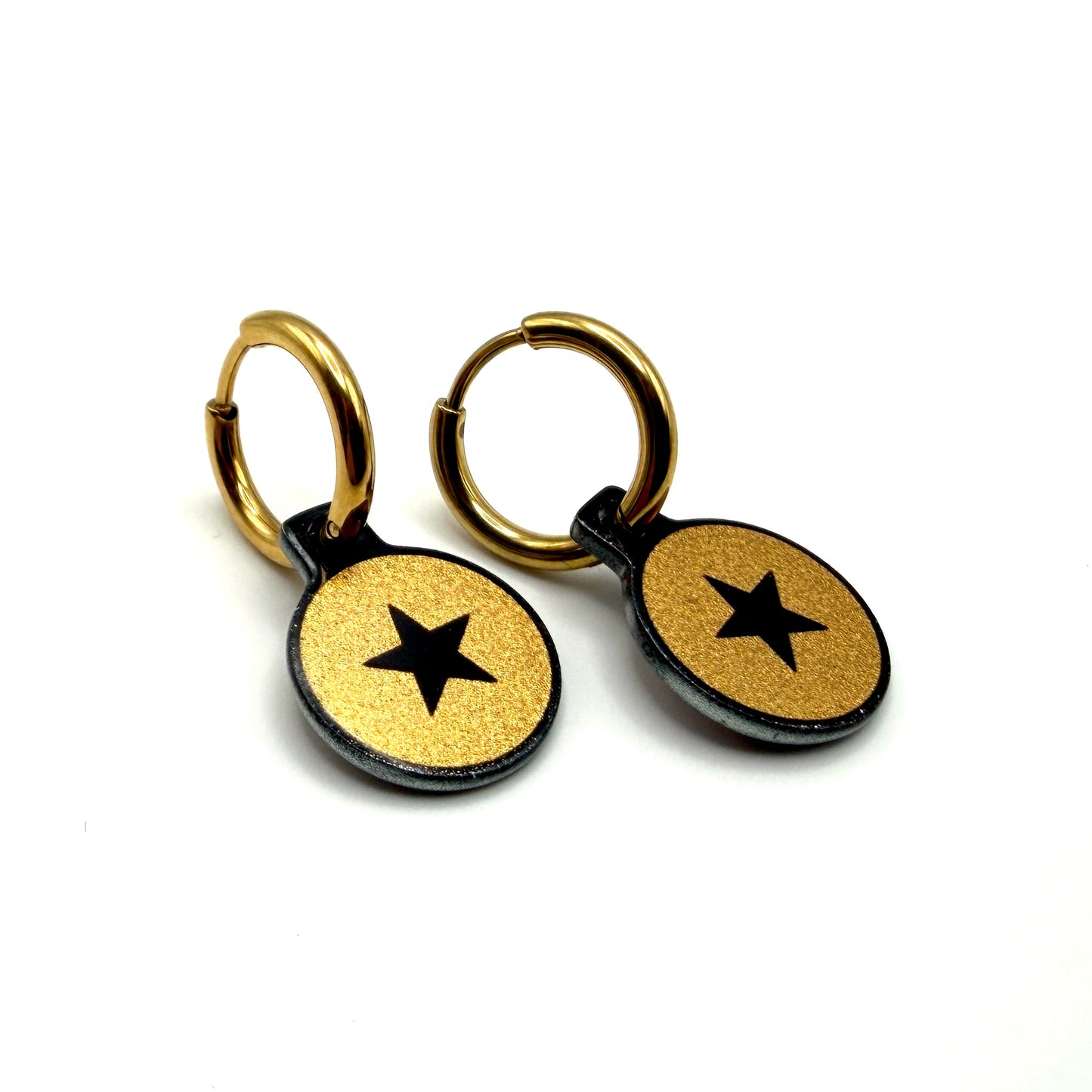 Solo Golden Stars Oorbellen | Metallic Gouden Sterren – Urbandbracelets