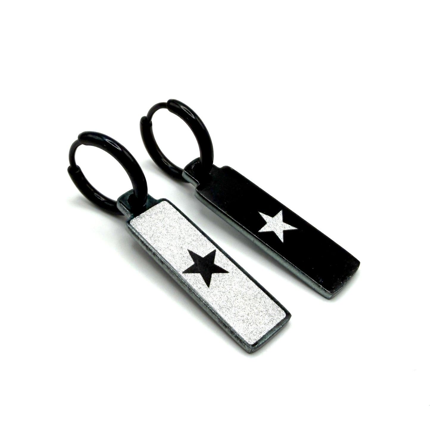 Solo Silver Stars Oorbellen | Metallic Zilveren Sterren – Urbandbracelets