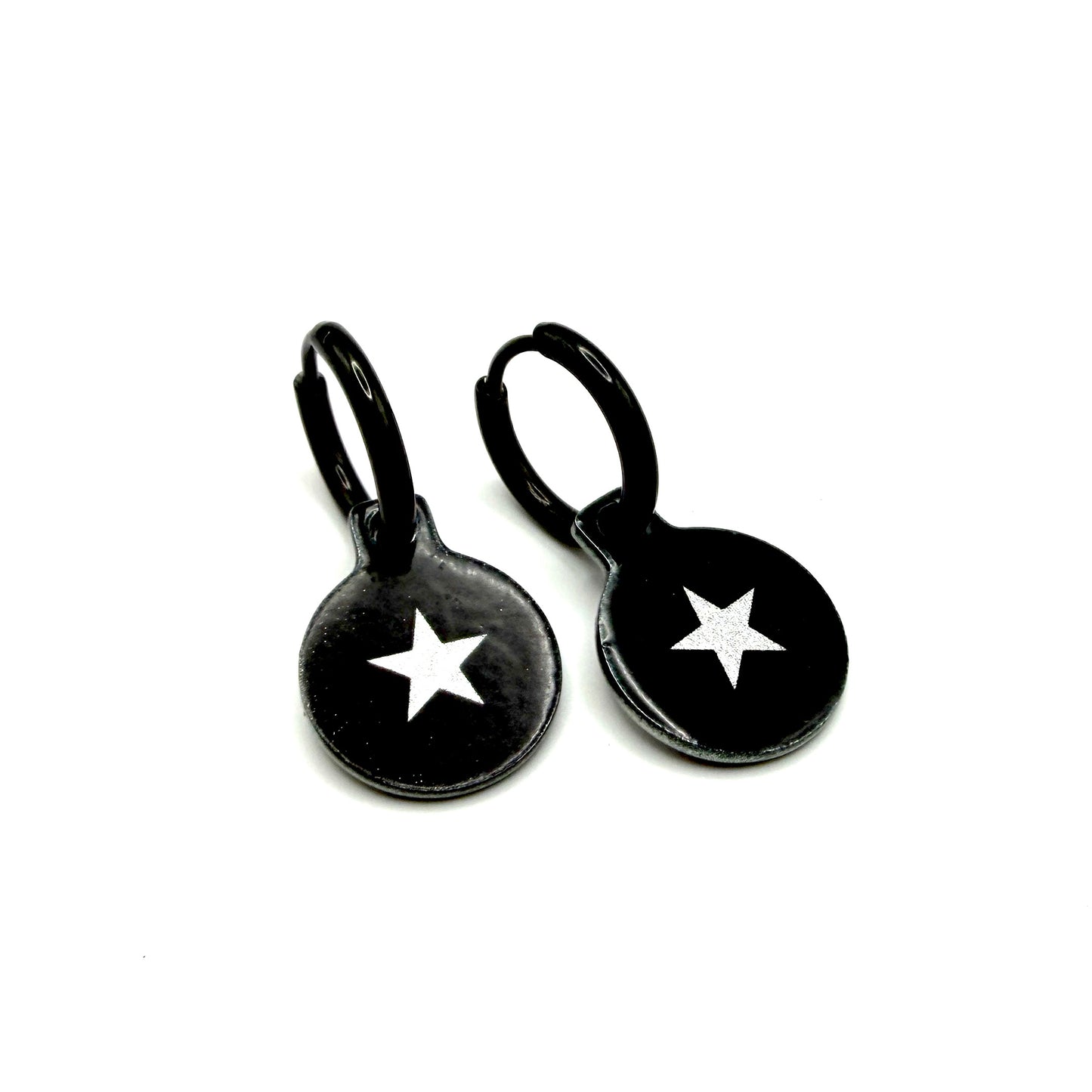 Solo Silver Stars Oorbellen | Metallic Zilveren Sterren – Urbandbracelets