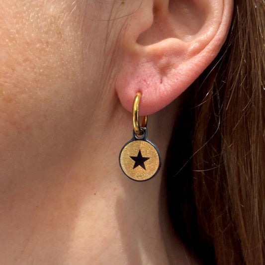 Solo Golden Stars Oorbellen | Metallic Gouden Sterren – Urbandbracelets