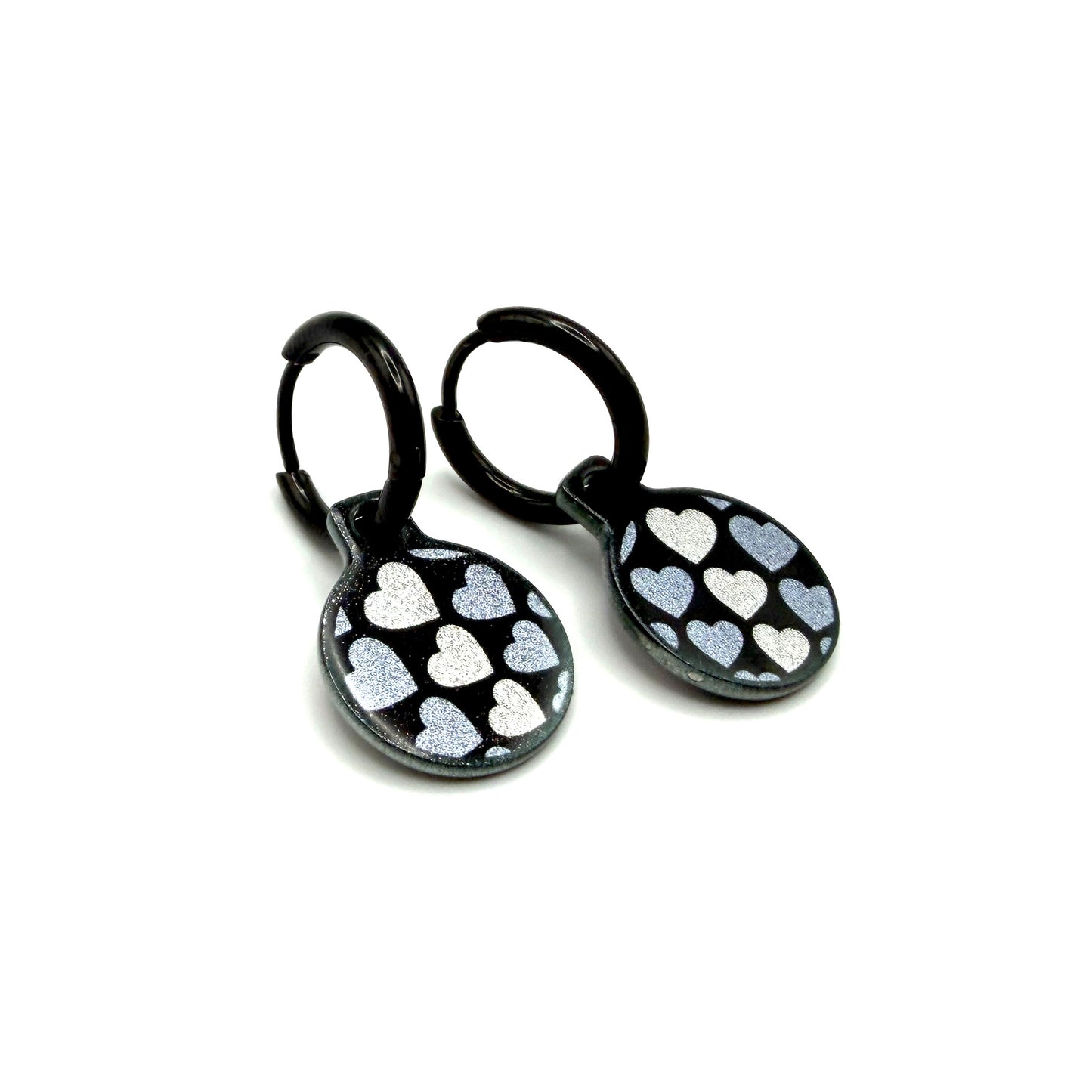 With love rosa, silver and green metallic oorbellen