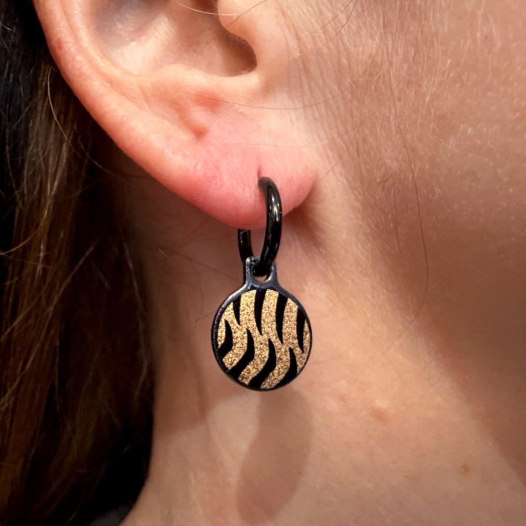 Zebra silver and rosgold metallic oorbellen